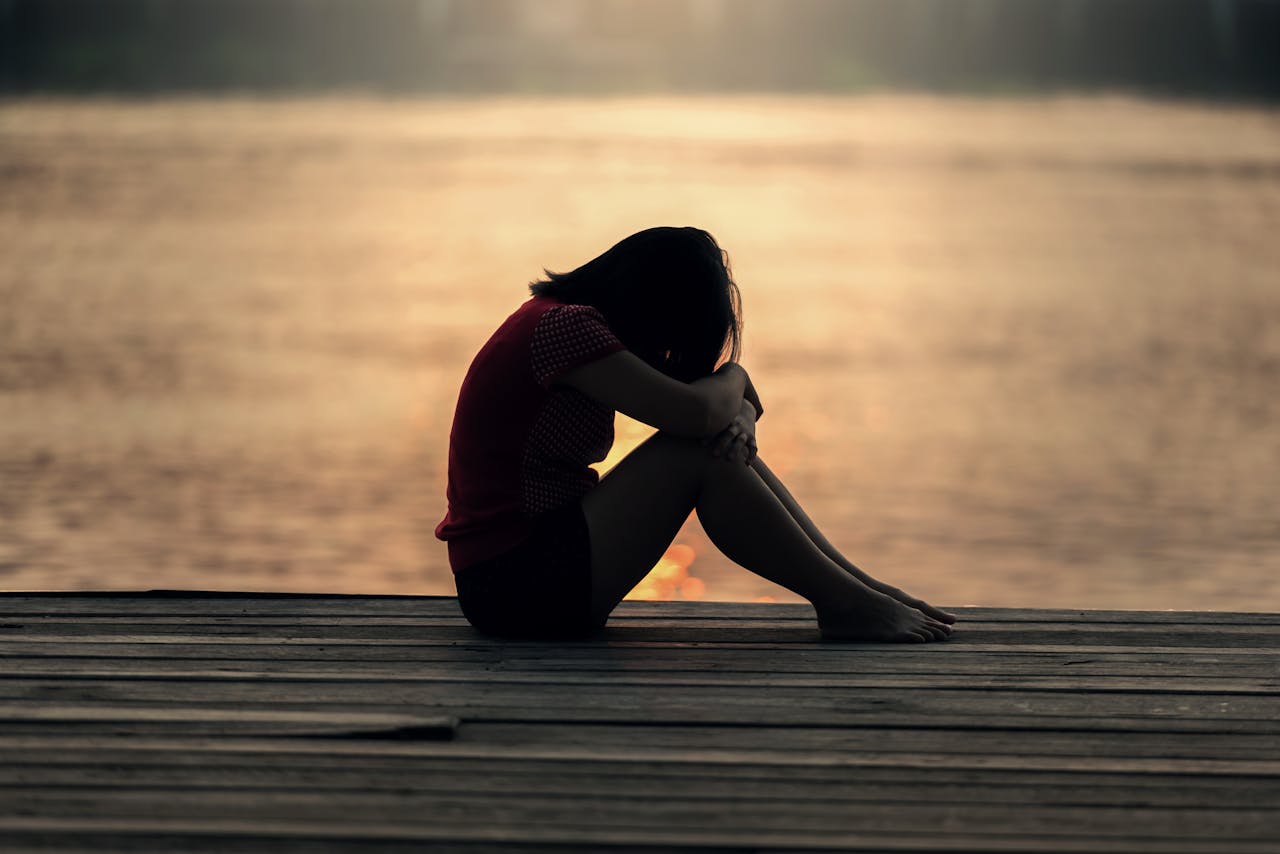 Depresia: Cum să o recunoști și cum să oferi sprijin
